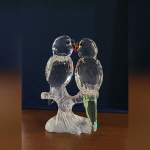 Pristine Swarovski  Budgies Birds #680627 in box with COA